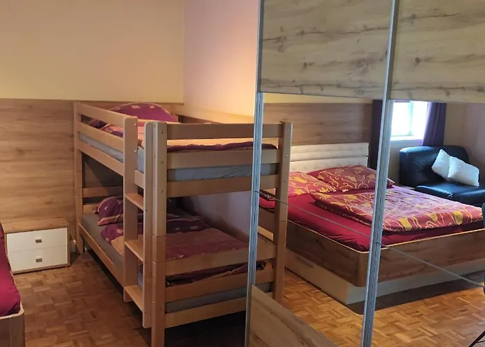 Und Marktcafe 87 Apartmán *